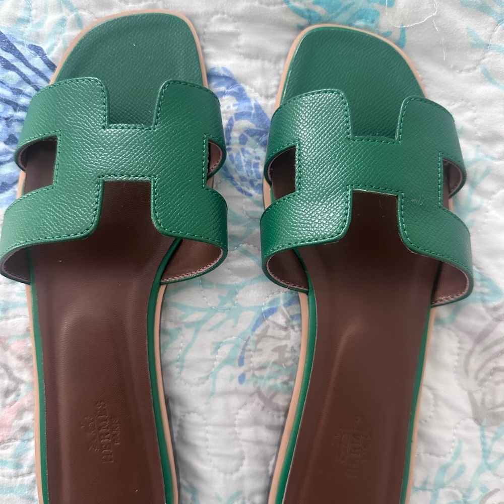 Green H Leather Slide Sandals